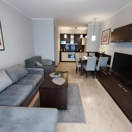 Przy Aquarius アパート *